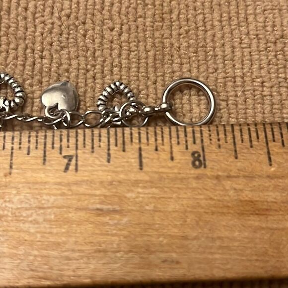 Handcrafted silver tone heart charm bracelet - Picture 2 of 2